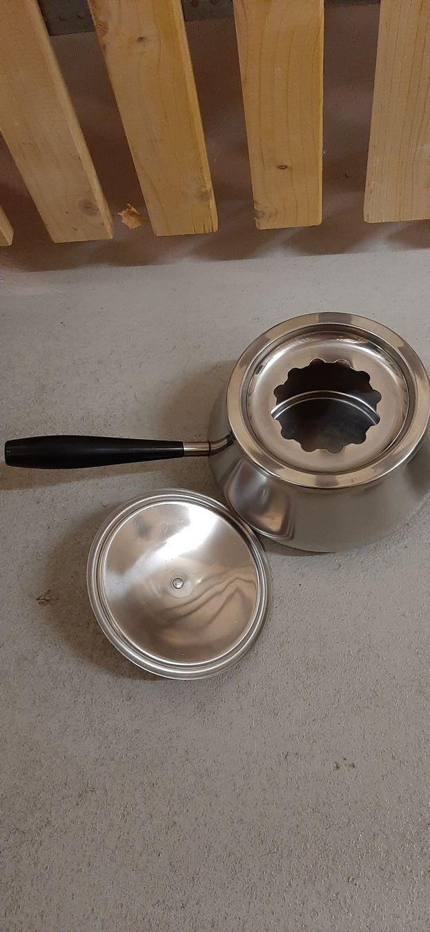 Töpfe: Fondue Bourguignonne Topf mit Drehteller, 6 Gabeln – Gebraucht aus Affoltern am Albis von Sabinezc 1