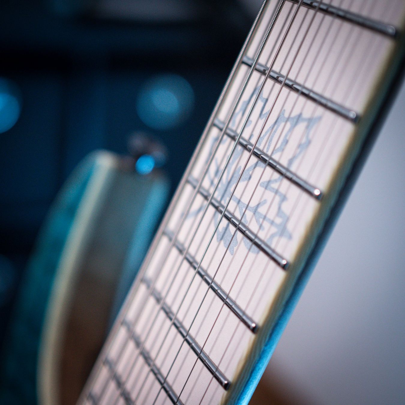Musikinstrumente: Skervesen Raptor 7 Custom 26.5" inkl. Flightcase – Gebraucht aus Chur von ShredCrusade 7
