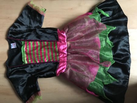 Hexen Kostüm Halloween Grösse 5-6 Jahre - Porto 2.00