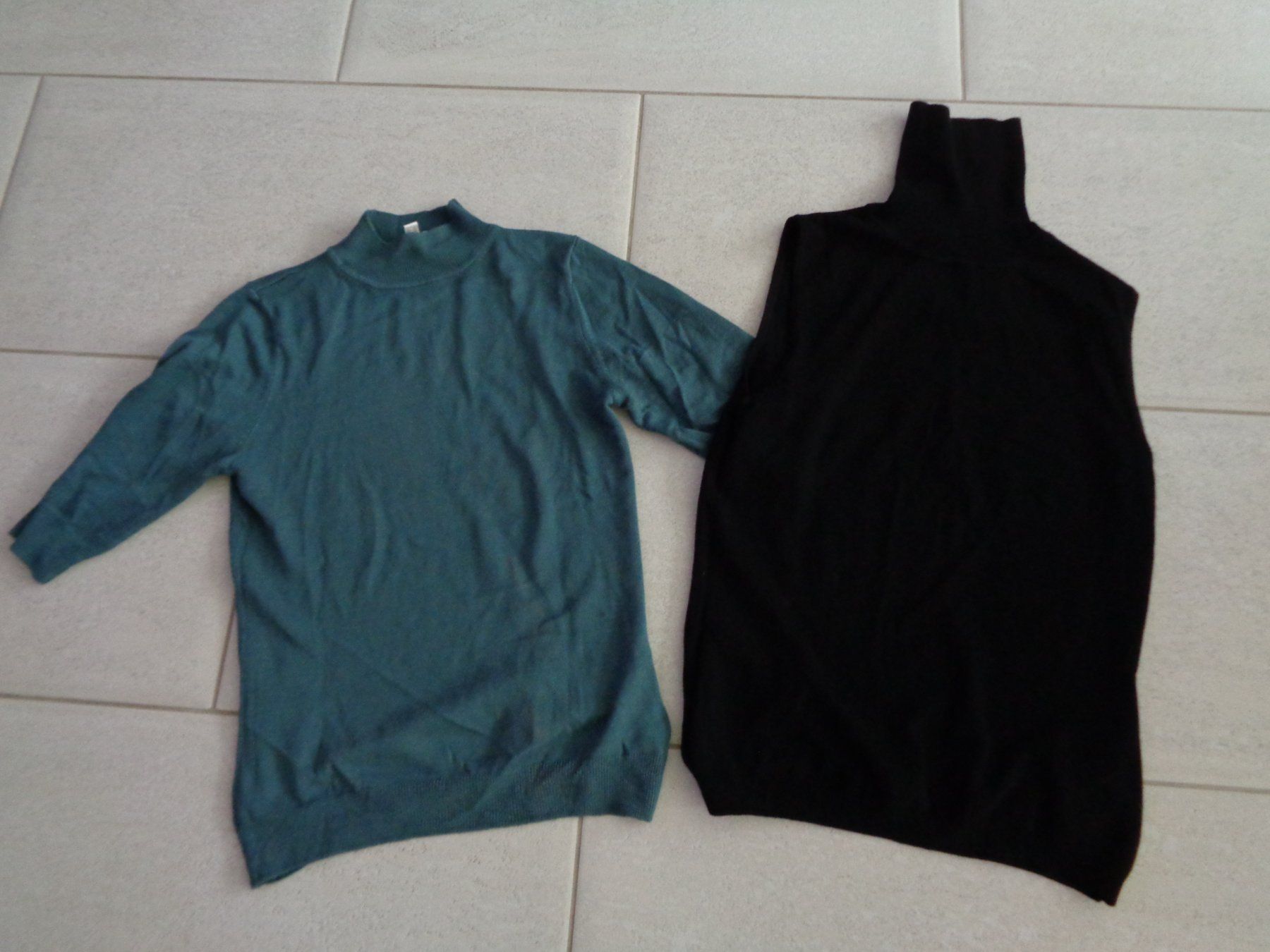 Kookai Lotti di vestiti: KOOKAI 2 SHIRT GR.34 – Usato da Rotkreuz venduto da Samballi
