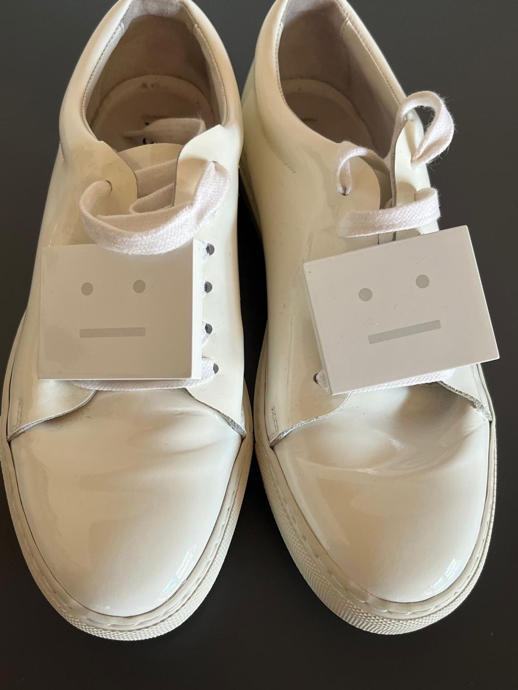 Acne Studios Scarpe da donna: ACNE Studio Sneaker 36 Lackleder – Usato da Münchenstein venduto da luksack