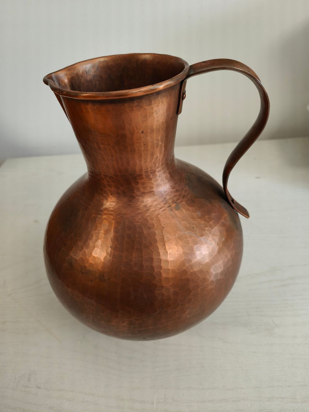 Vasi & Recipienti: Kupferkrug mit Henkel, Hammered-Look – Usato da Hemishofen venduto da Lany 1