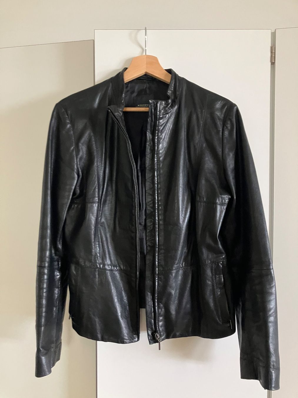 Max Mara Jacken: Max Mara Lederjacke – Gebraucht aus Walchwil von Maxana