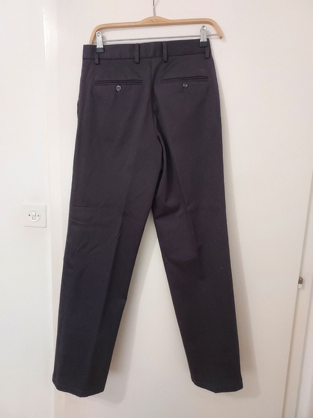 Pantaloni: Pantalon Dockers, taille 28/30. – Usato da Lausanne venduto da Kitty_Friperie 1