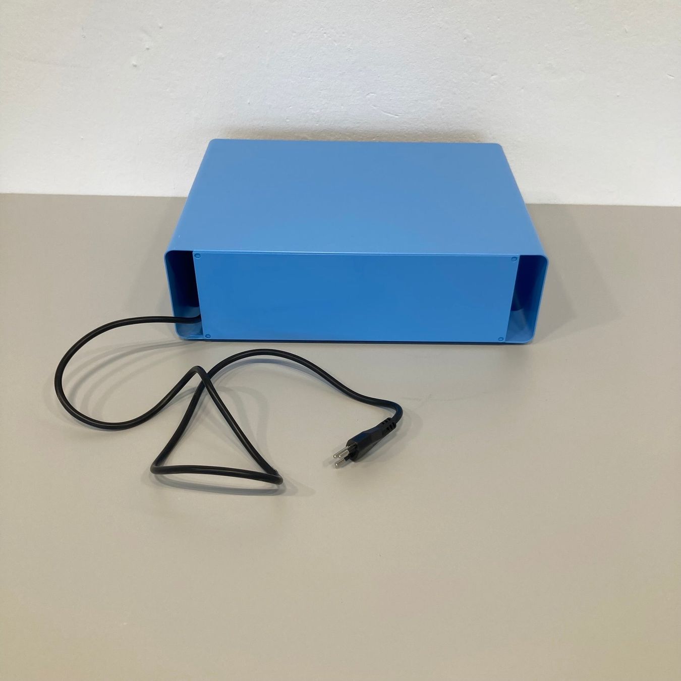 Lista Armadi: Lista Office Plug Ablagefach Hellblau - mit 2 Steckern – Usato da Schönenwerd venduto da mcofficeshop 5
