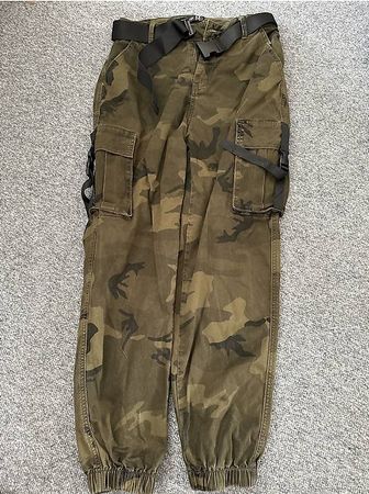 Cargohose Damen Gr. M/38  Camouflage mit Gürtel