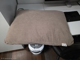Gemütliches Kissen mit Cord-Bezug – braun – für kalte Tage