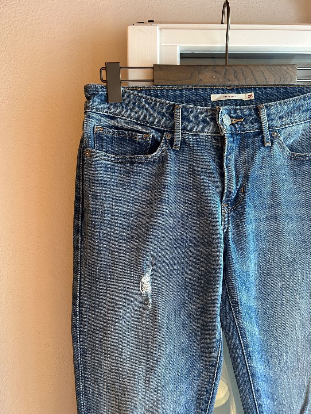 Levi's Jeans: Levis 711 Jeans - W28 – Usato da Illnau venduto da Monkky 7