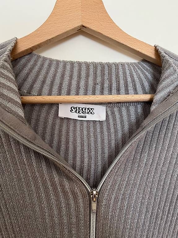Giacche: SHYX Strickjacke 'Doreen' Grösse M/L, Dunkelgrau – Usato da Bern venduto da vinsk3000 2