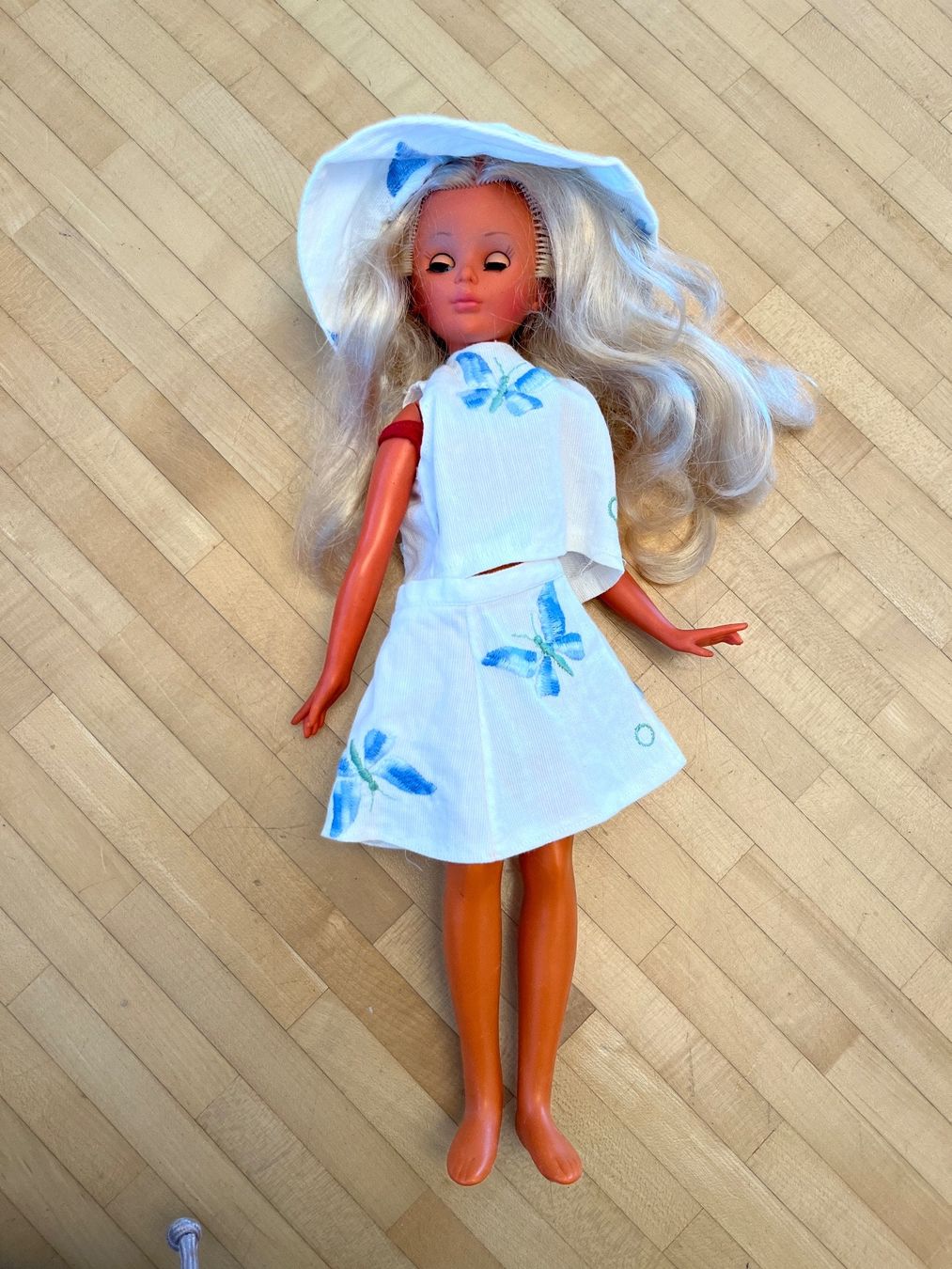 Puppen: Puppe 1968 mit 2 Kleidern – Gebraucht aus Horgen von Hoppelhase11