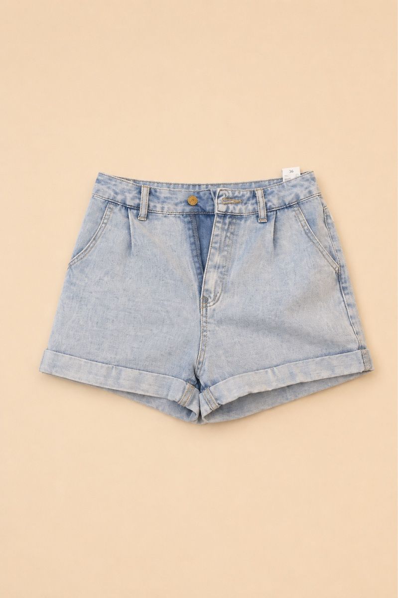 Pantaloni: SHORTS EN JEAN TAILLE S – Nuovo (secondo la descrizione) da Lausanne venduto da KeNaChic 1