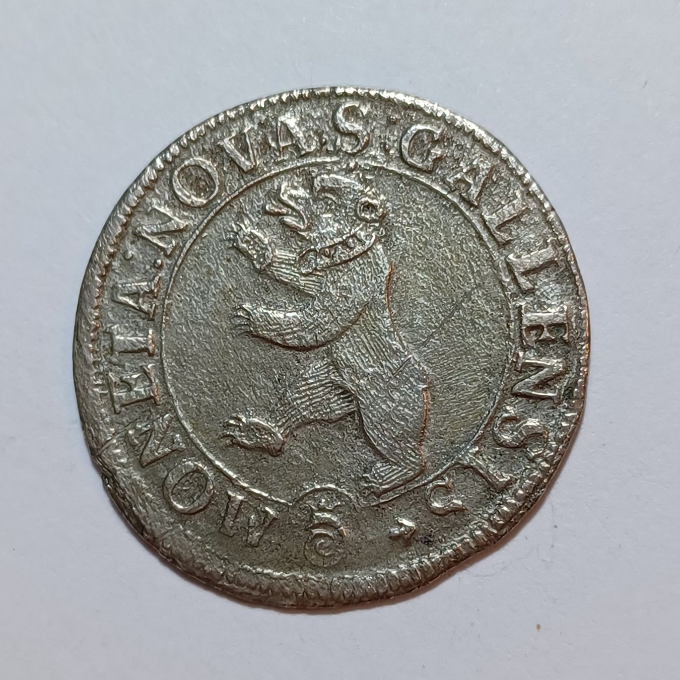 Tutti le monete: 6 Kreuzer 1728 St. Gallen ss – Usato da Pfäffikon ZH venduto da Welt_Muenzen 1