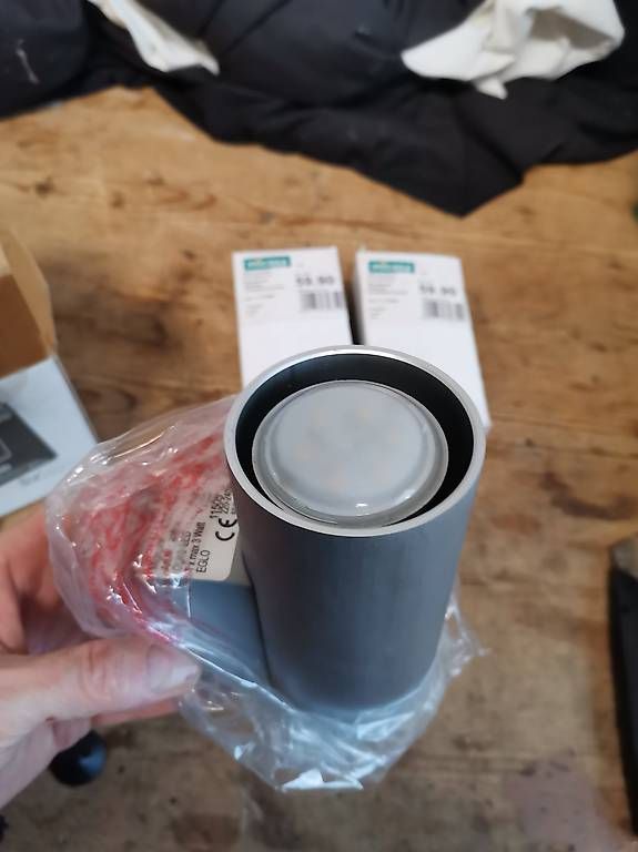 Lampes: LED Wandleuchte Ono, Wandleuchte LED – D'occasion à Wiedlisbach par materialkreislauf 2