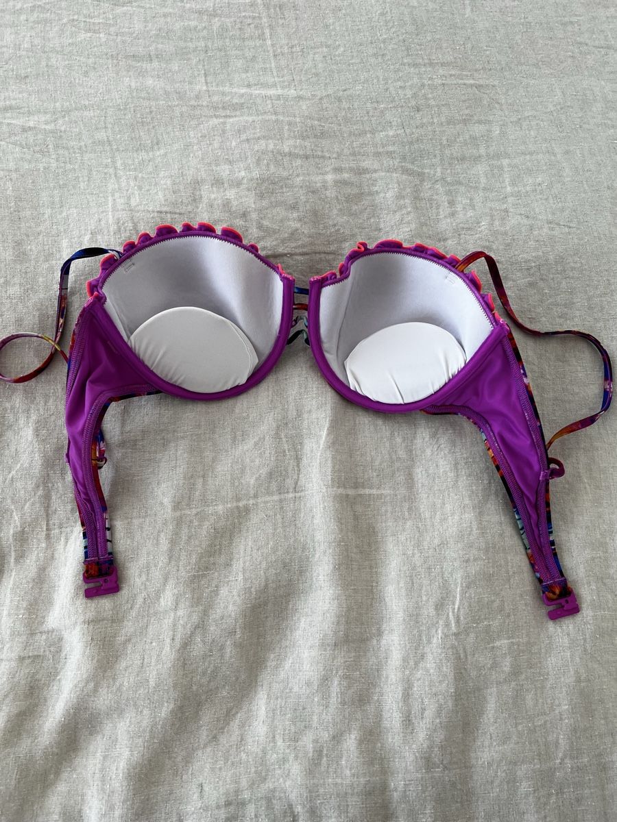Badekleider & Bikinis: Bikini Oberteil Beldona – Neu und originalverpackt aus Rorschach von lvi_p29s 1