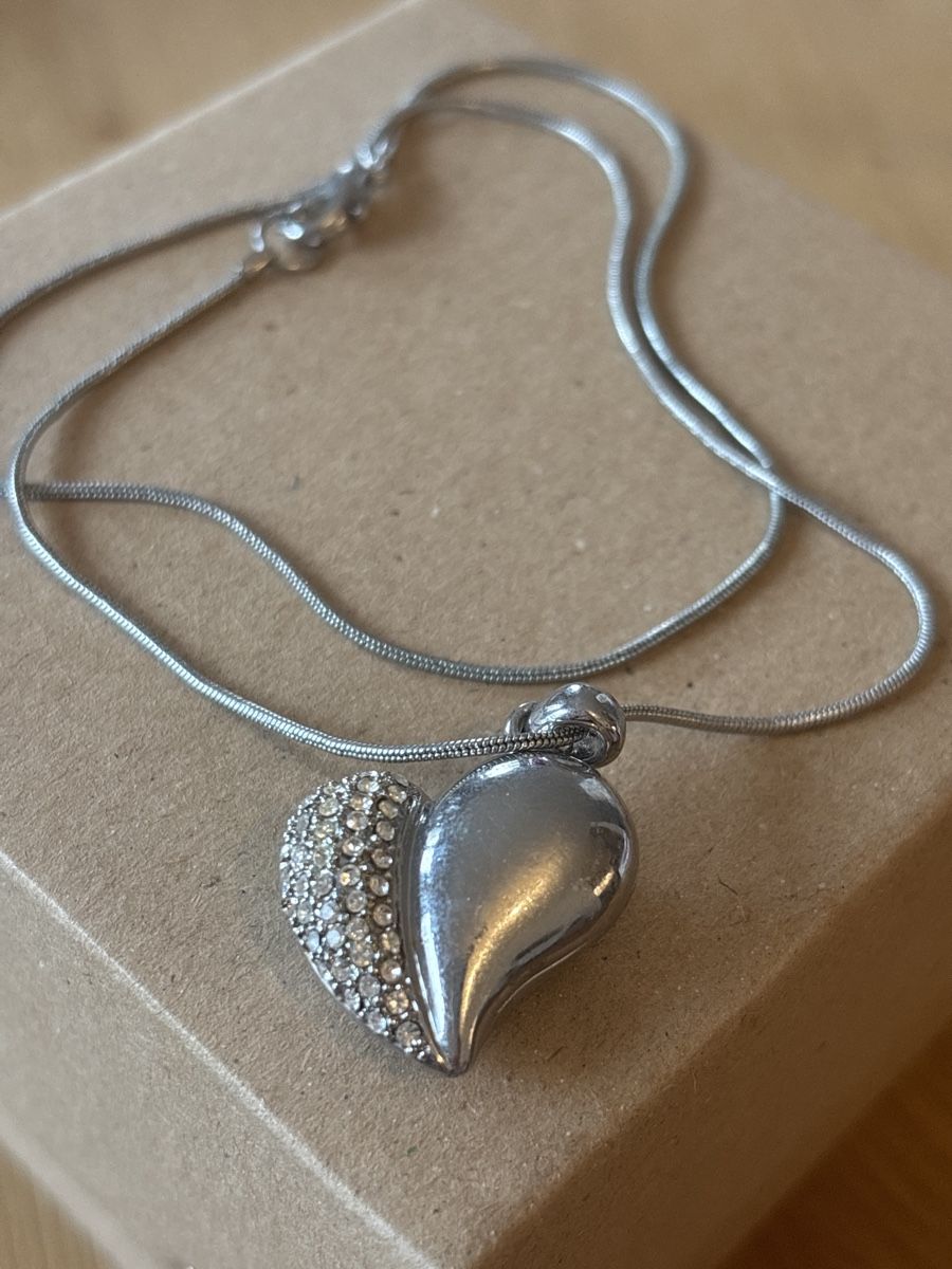 Catenine: Sparkling Heart Necklace, Perfect Gift! – Nuovo (secondo la descrizione) da Genève venduto da gai_w7bf 1