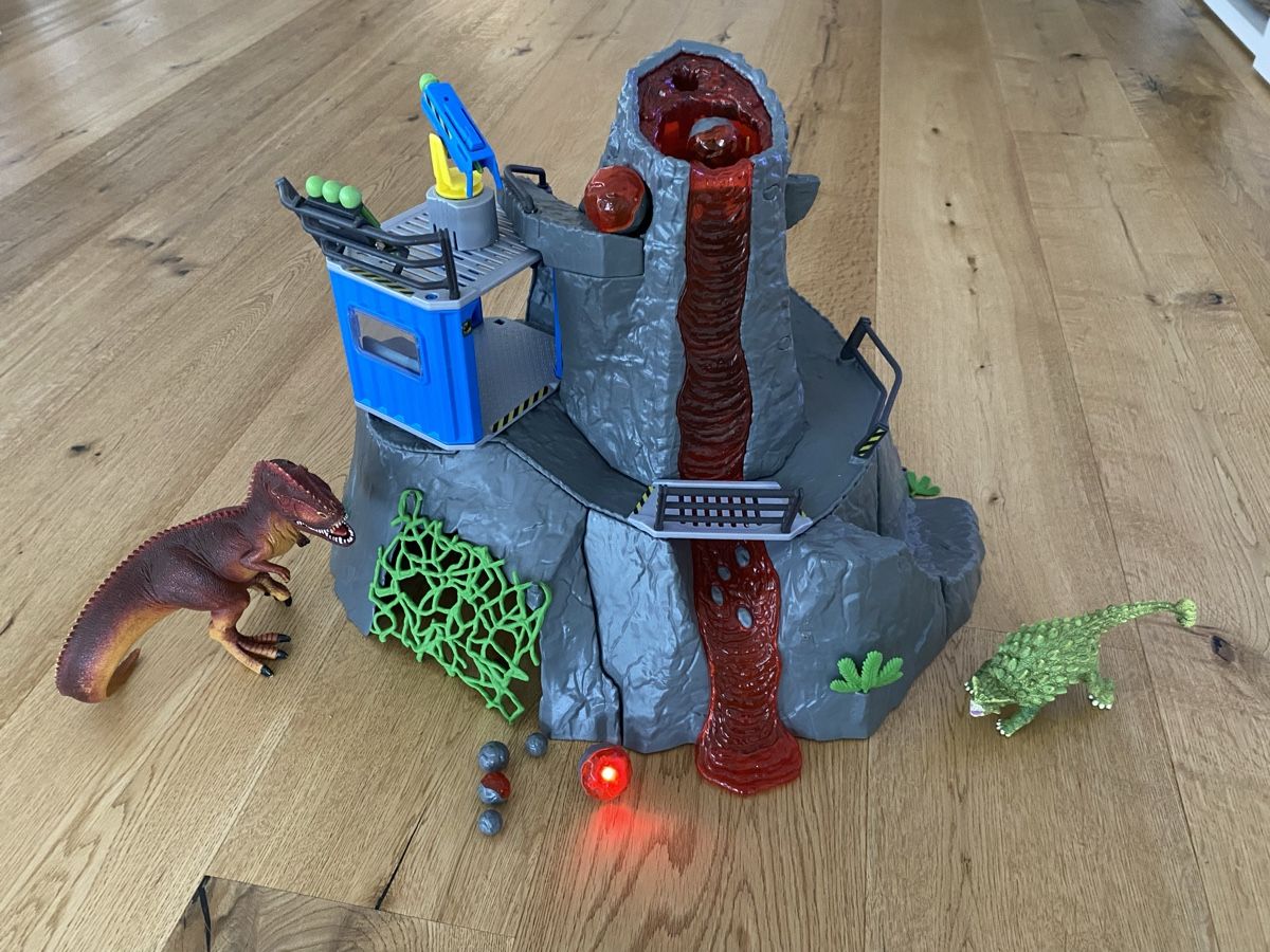 Schleich Giocattoli: Schleich Dino Vulkan – Usato da Buttisholz venduto da Melsan