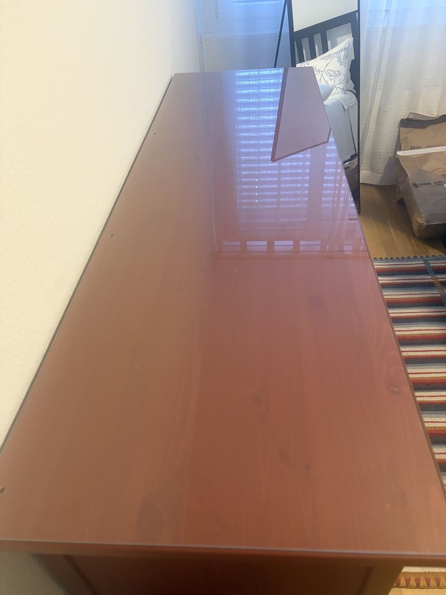 Truhen: Große Holzkommode mit Glasplatte – 150 cm – Gebraucht aus Winterthur von Juan_bcn85 2