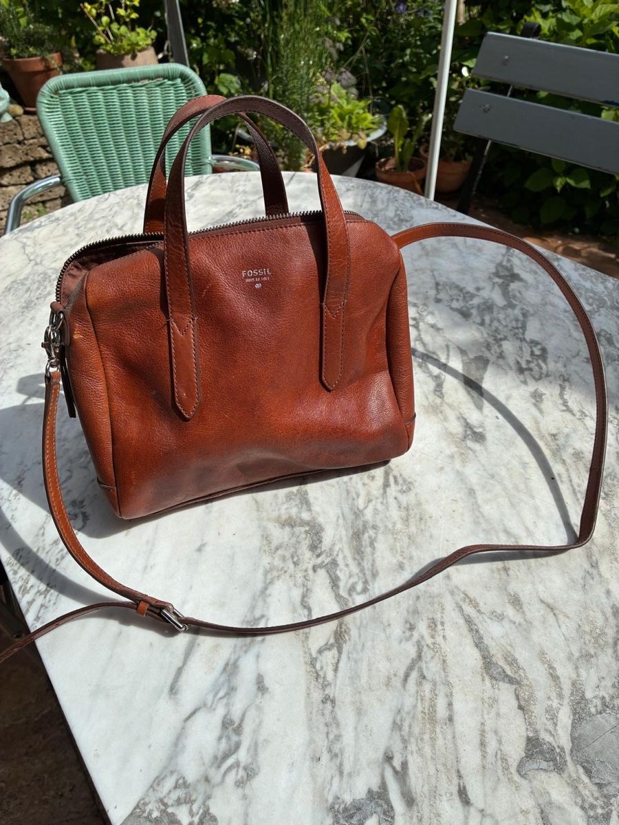 Fossil Borse: Fossil Leather Handbag in a Classic Brown – Usato da Zürich venduto da ver_mlx8