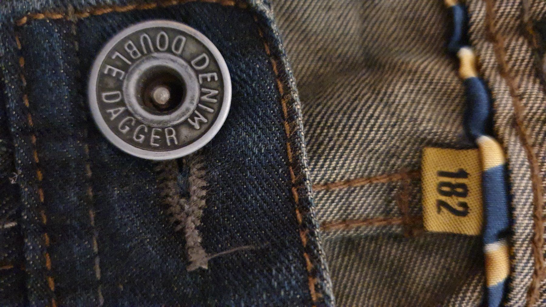 C&A Jeans: Jeans von C&A (HERE & THERE) – Usato da Muttenz venduto da pixopus 7