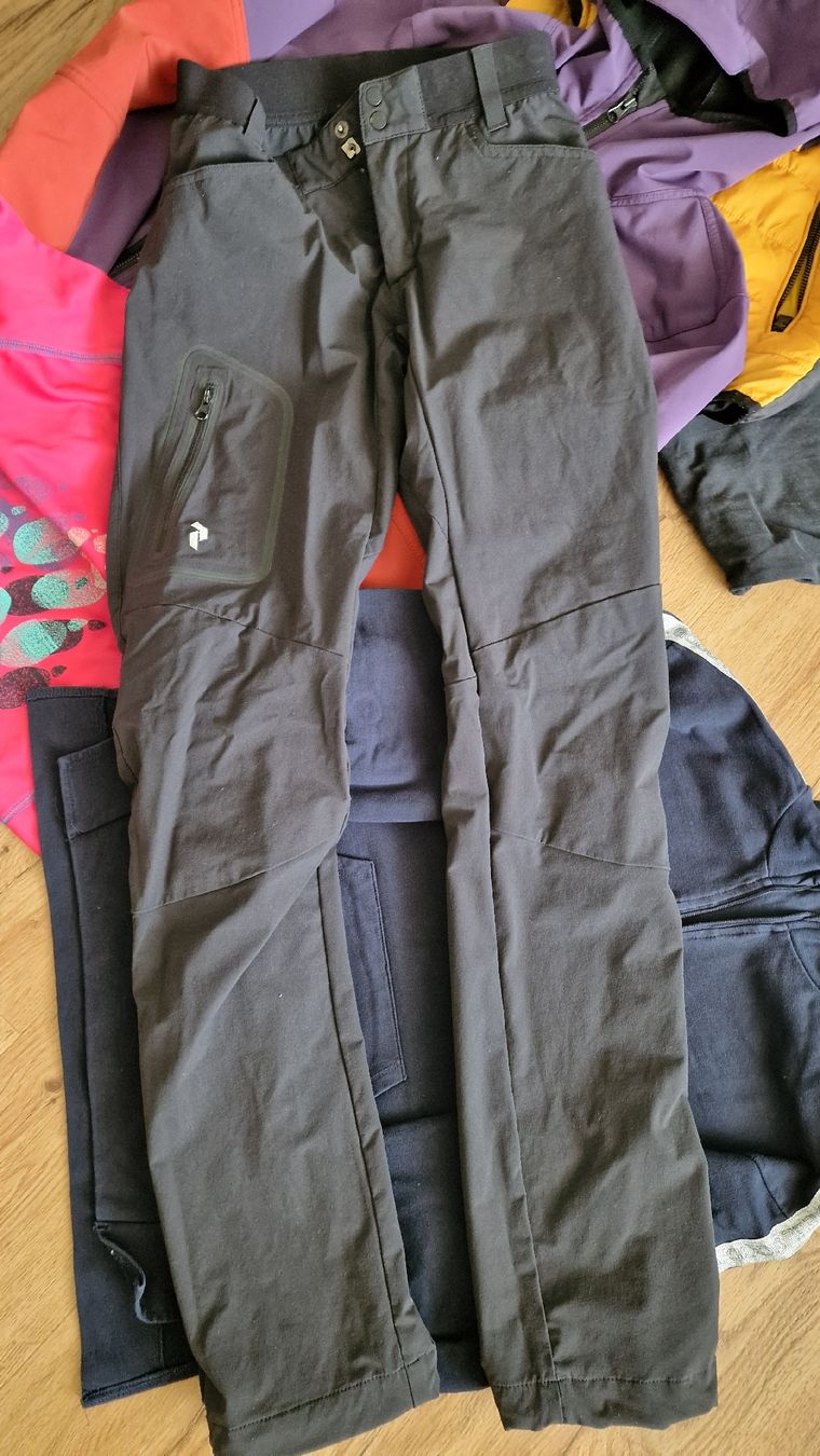 Lotti & Set di vestiti: Sportkleiderpaket Mädchen Gr. 140 – Usato da Mönchaltorf venduto da nzhuravel 2
