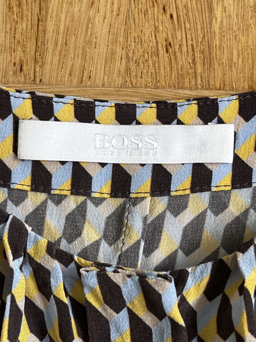 Hugo Boss Camicette: Hugo Boss Seidenbluse Gr. 32/34 – Usato da Zürich venduto da Kleanthy 2