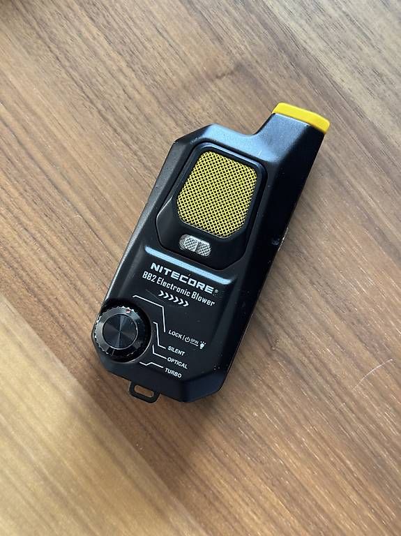 Laubbläser & Laubsauger: Nitecore Baby Blower 2 – Gebraucht aus Chernex von D0BR0