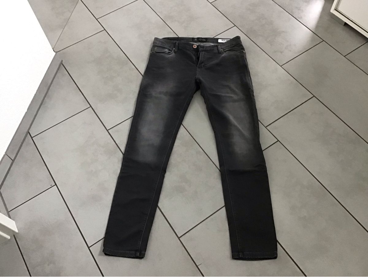 C&A Jeans: Graue Jeans Hose 34 – Usato da Trimbach venduto da Mery70