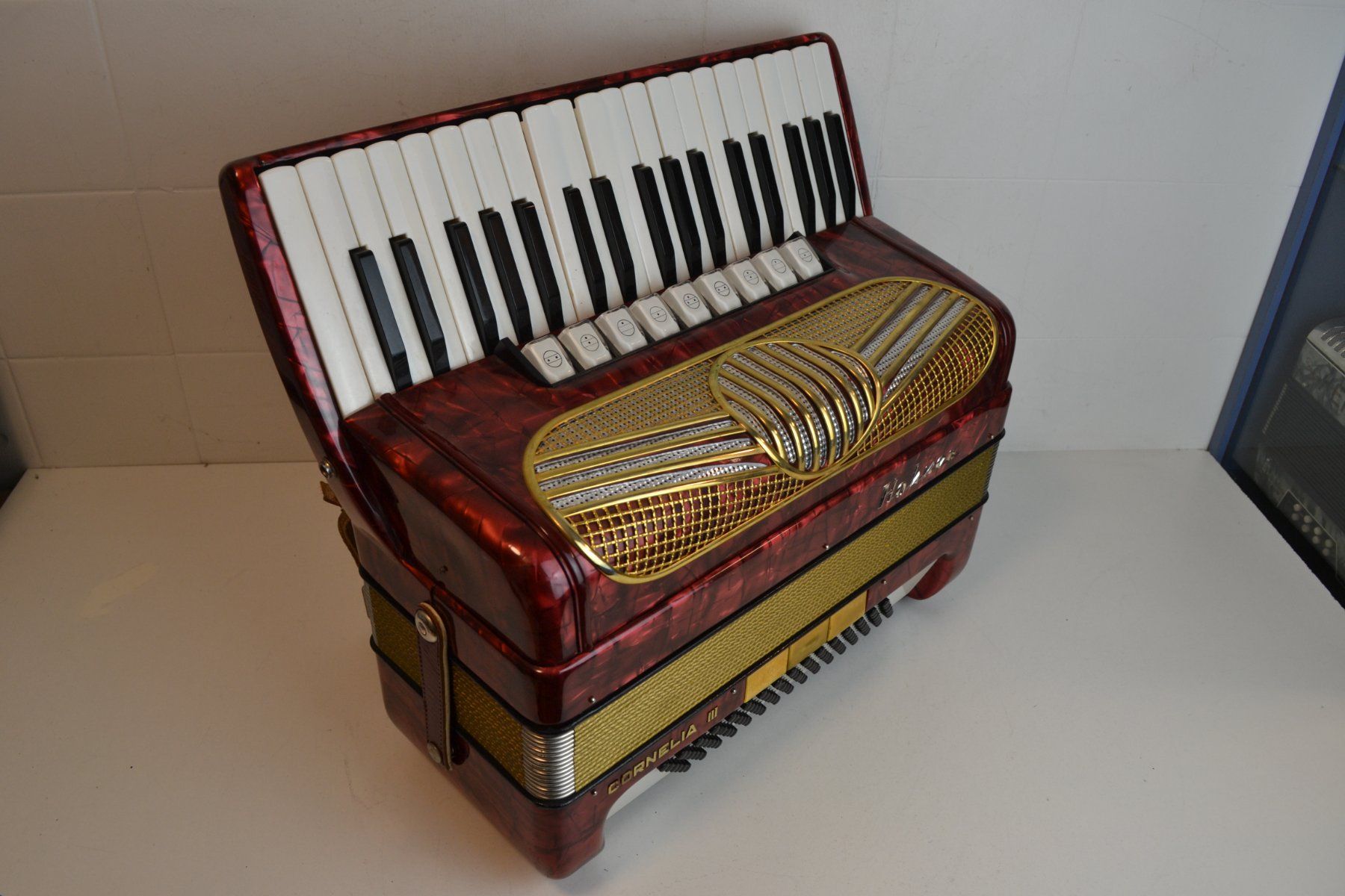 Hohner Strumenti musicali: Akkordeon chromatisch Hohner Cornelia III – Usato da Zürich venduto da baumusik 1