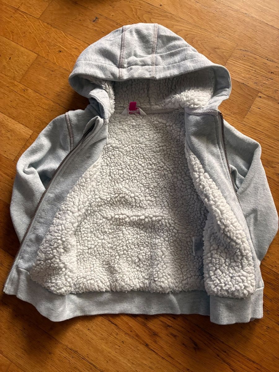 Giacche & Cappotti: Schöne Teddyjacke Gr. 104 – Usato da Richterswil venduto da duffi326464 1