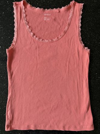 Esmara Damen Ripptop mit Spitze Grösse M neu