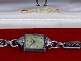 Omega de année 1944 fin Art Deco
