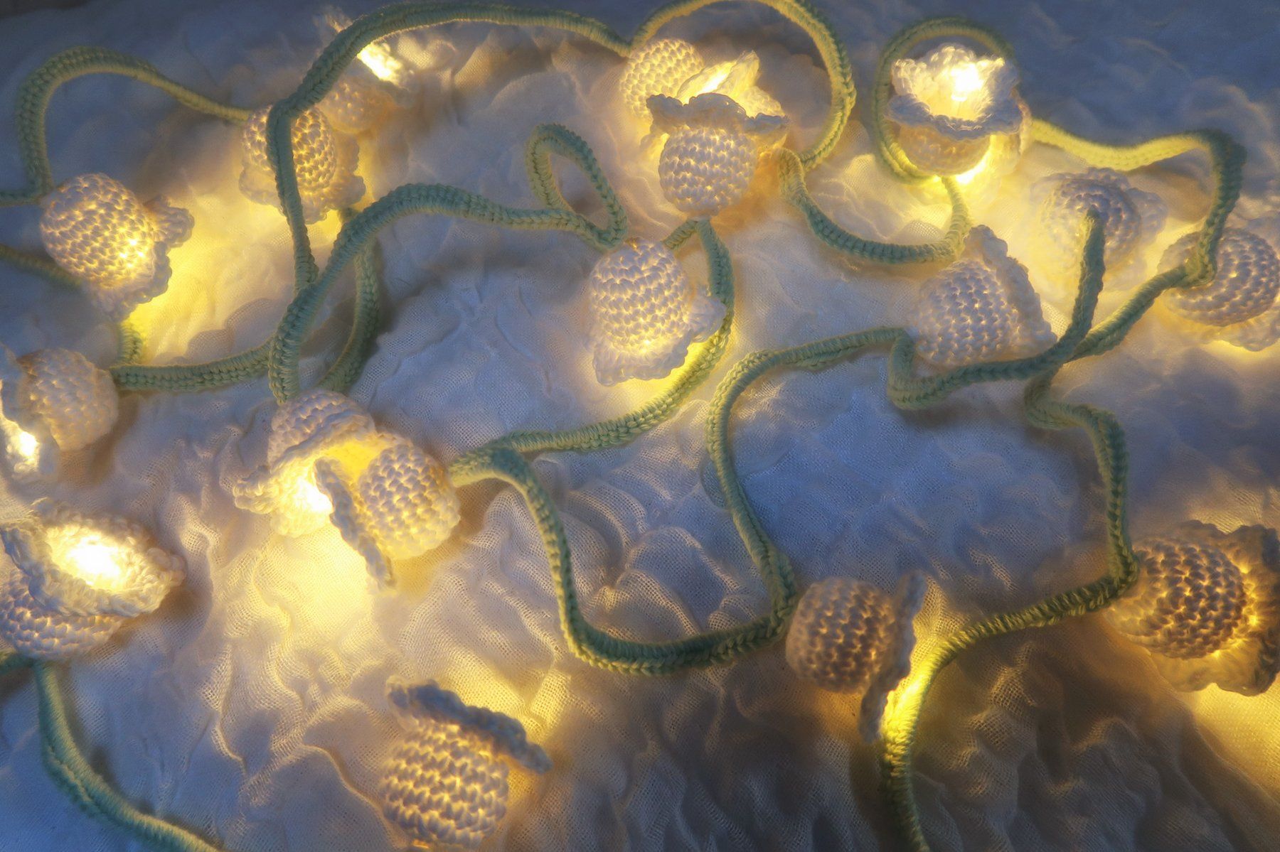 Lichterketten & Leisten: Gehäkelte Maiglöckchen Lichterkette 🌱 – Neu (gemäss Beschreibung) aus Grosswangen von Shateiel 3