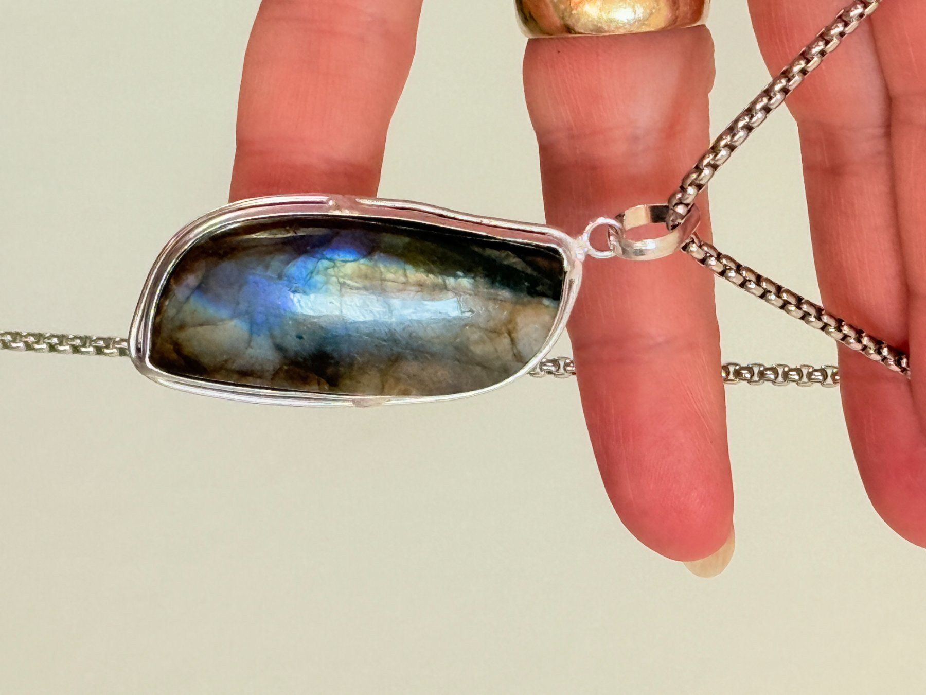 Catenine: Labradorite - Pendentif unique en son genre! – Nuovo e nell'imballaggio originale da Genève venduto da AGBERG 6