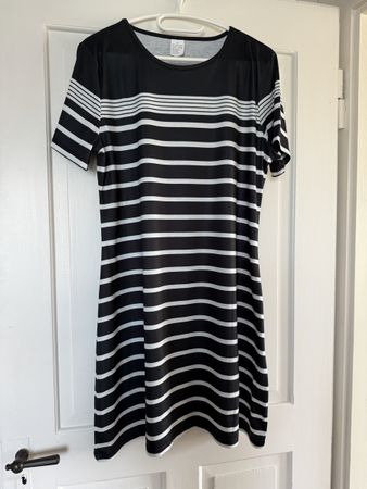 Sommerkleid gestreift, Grösse XL, Top Zustand!