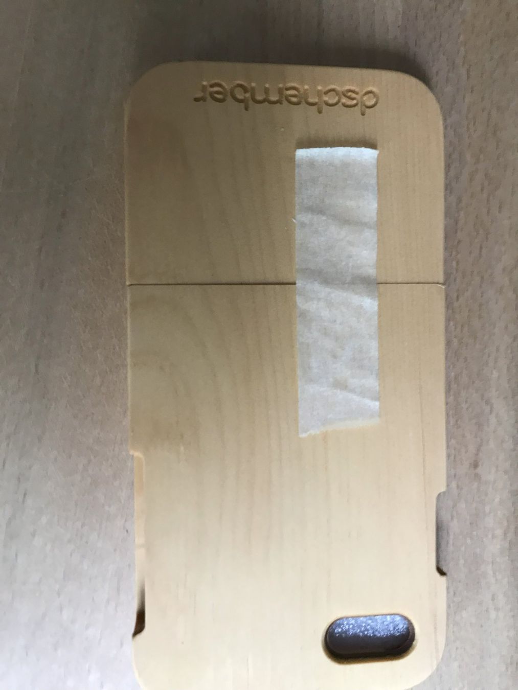 Cover & Protezioni schermo: Iphone 7/8/SE Dschember Smartphone_Hülle aus Engadiner Holz – Nuovo e nell'imballaggio originale da kaiseraugst venduto da Yohe 3
