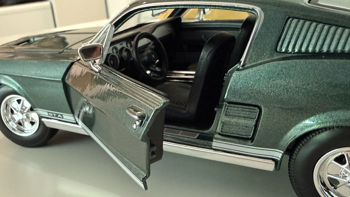 Modellini d'auto: Mustang GT 1967 – Usato da Basel venduto da Zomeg 7