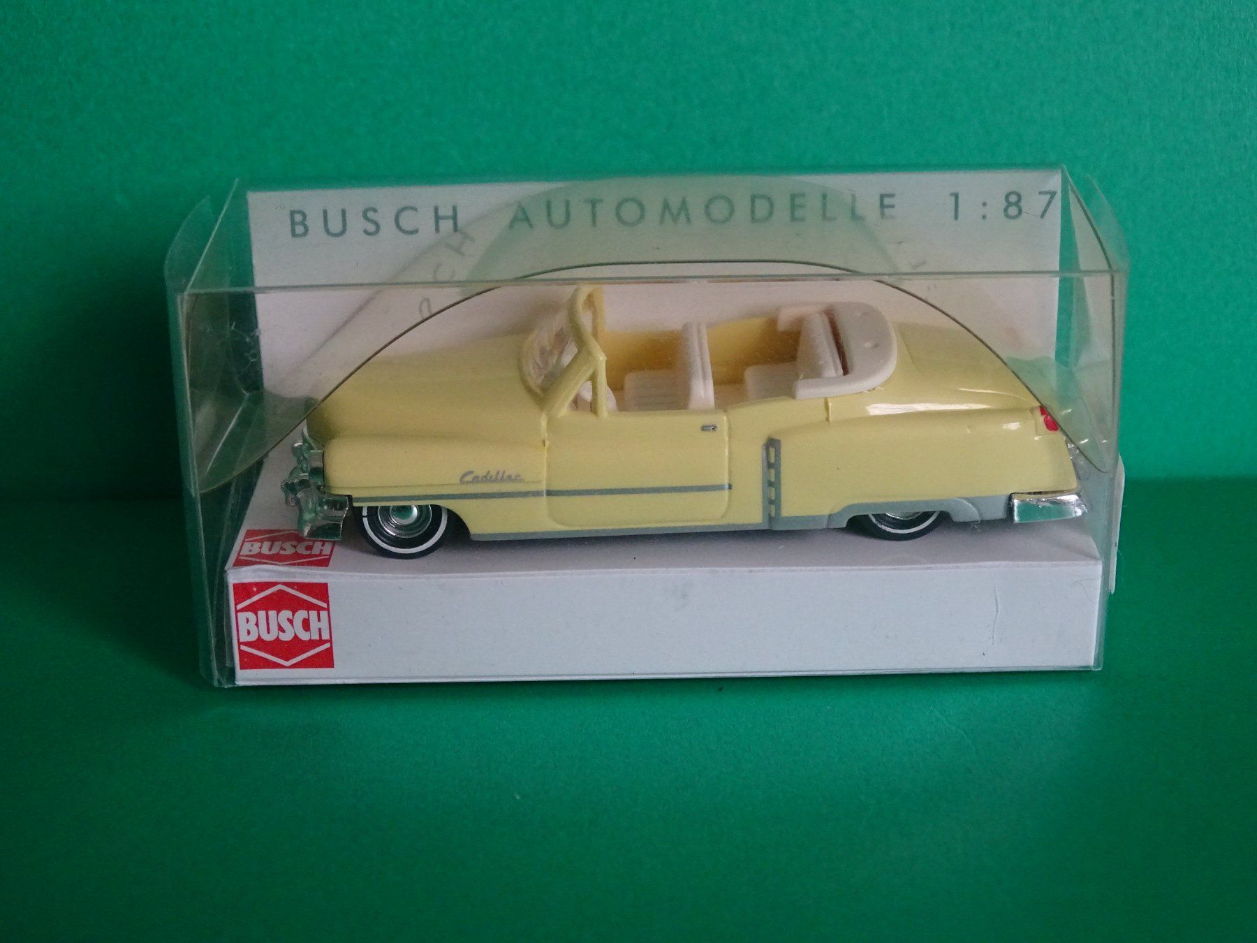 Busch Modellini d'auto: Cadillac 52 Cabrio von Busch 1/87 – Nuovo e nell'imballaggio originale da Bretzwil venduto da Meex 3