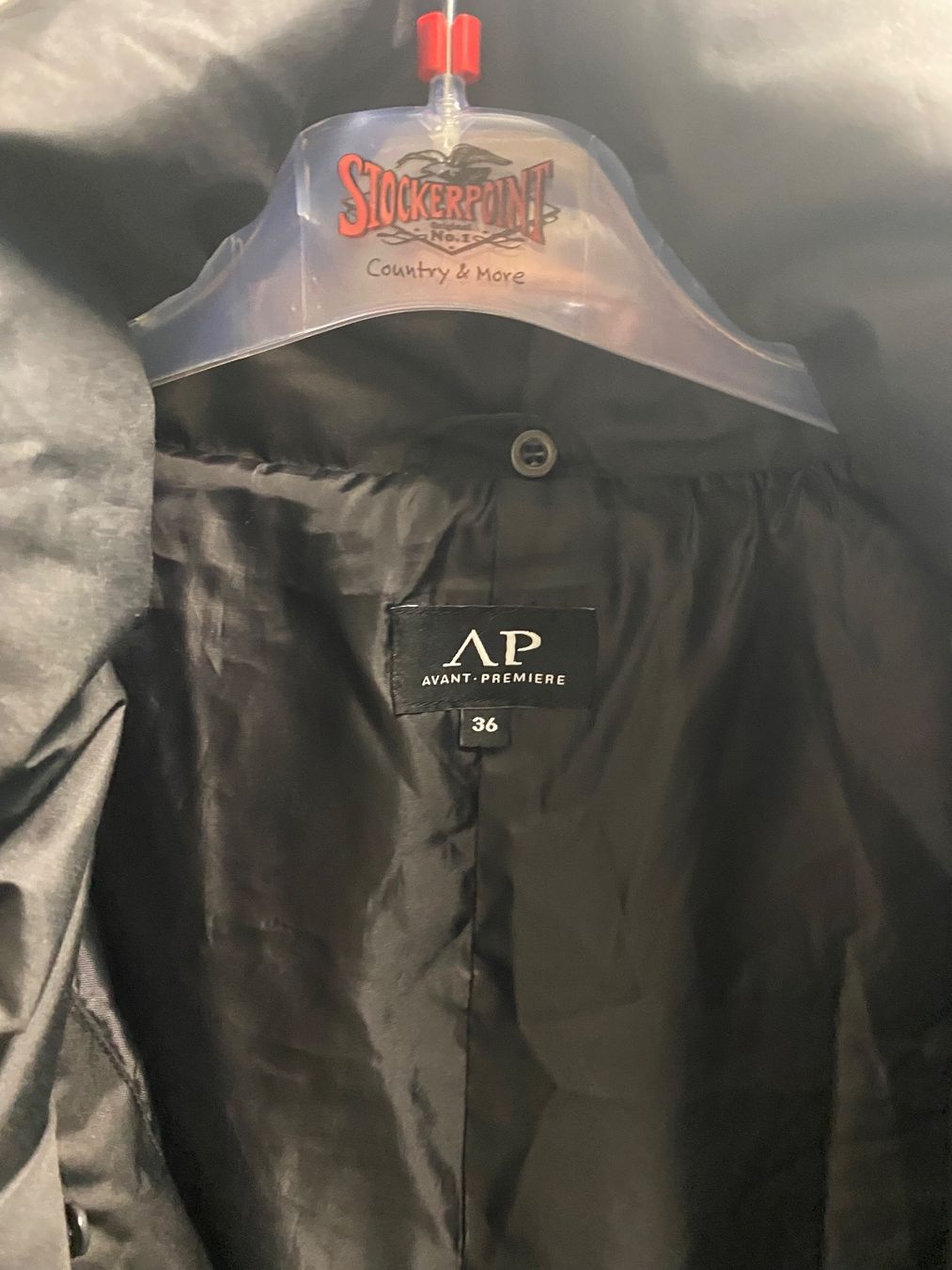 Jacken: Damen Winterjacke schwarz Grösse 36 – Gebraucht aus Neftenbach von Blade230S 2