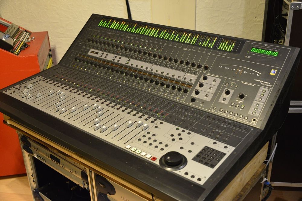 AVID/DIGIDESIGN Control 24 DAW Mixer (D'occasion) à Laupen BE pour CHF ...