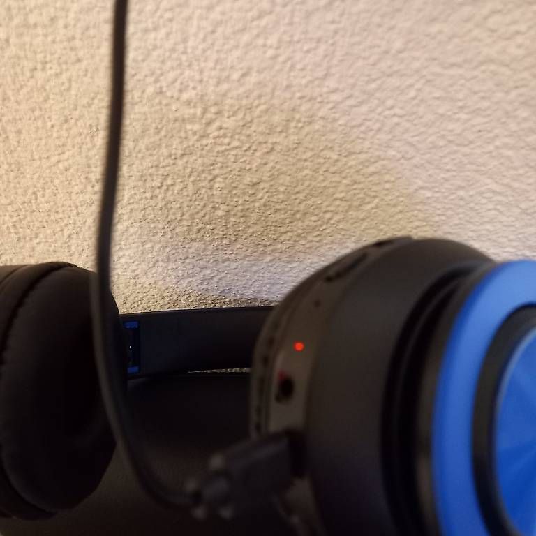 Cuffie: Kabelloser Kopfhörer, neu – Usato da Wattwil venduto da Rainbow412 3
