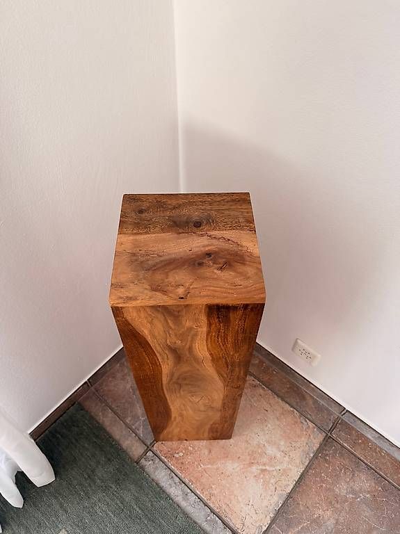 Toutes les décorations: Deko Holzsäule – Neuf avec emballage d'origine à Faoug par hkxyz01 1
