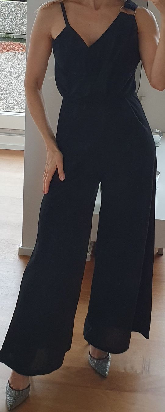 Tute: Schwarzer eleganter Jumpsuit Gr. 34 – Nuovo (secondo la descrizione) da Stansstad venduto da InStyle8 4