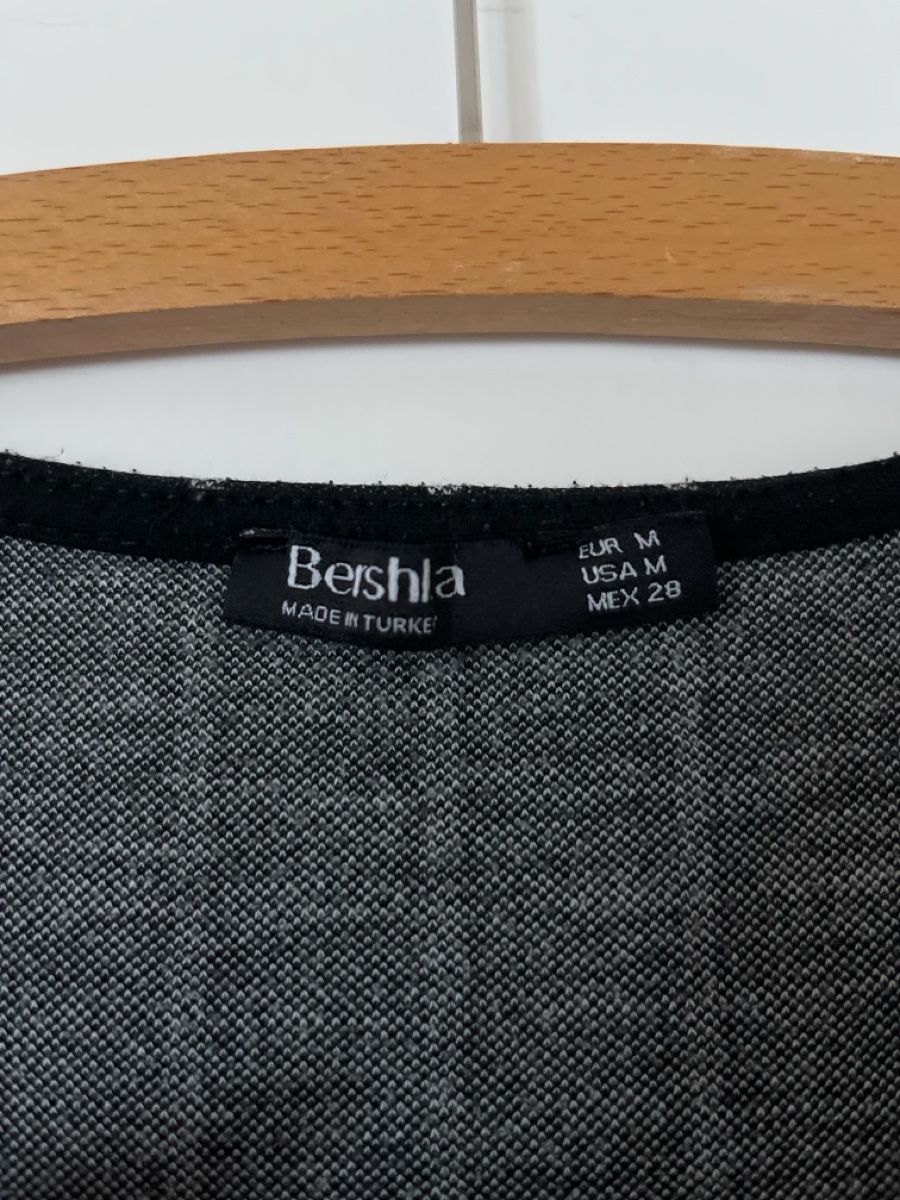 Bershka Tute: Jumpsuit Anthrazit gestreift elegant und gemütlich – Usato da Horgen venduto da aiac0 1