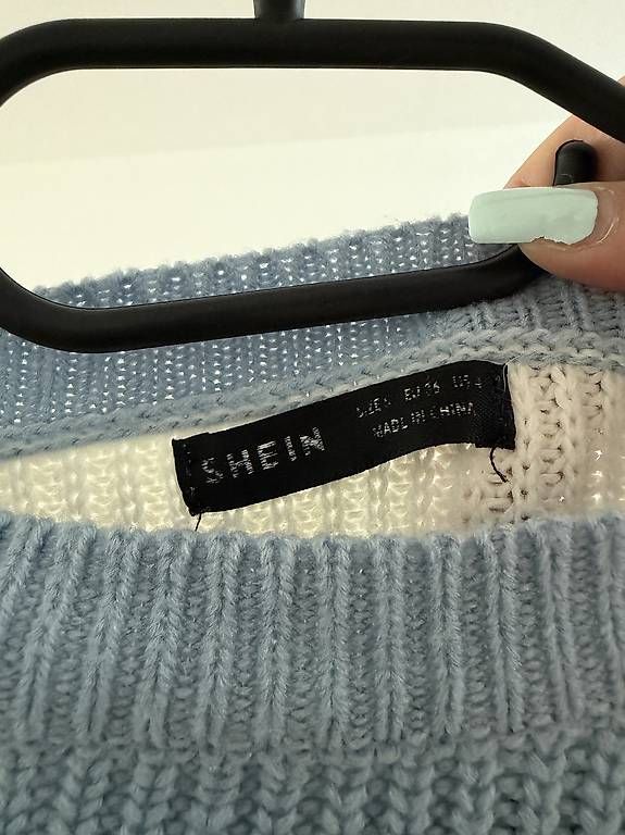 Maglioni & Felpe: GESTREIFTER STRICKPULLOVER CROPED – Usato da Niederhasli venduto da agn_28zq 1
