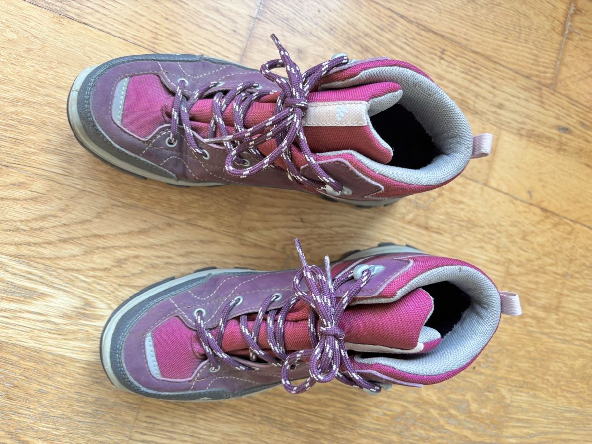 Decathlon Scarpe da donna: Quechua Wanderschuhe Größe 38 – Usato da Zürich venduto da neu_q7hd 1