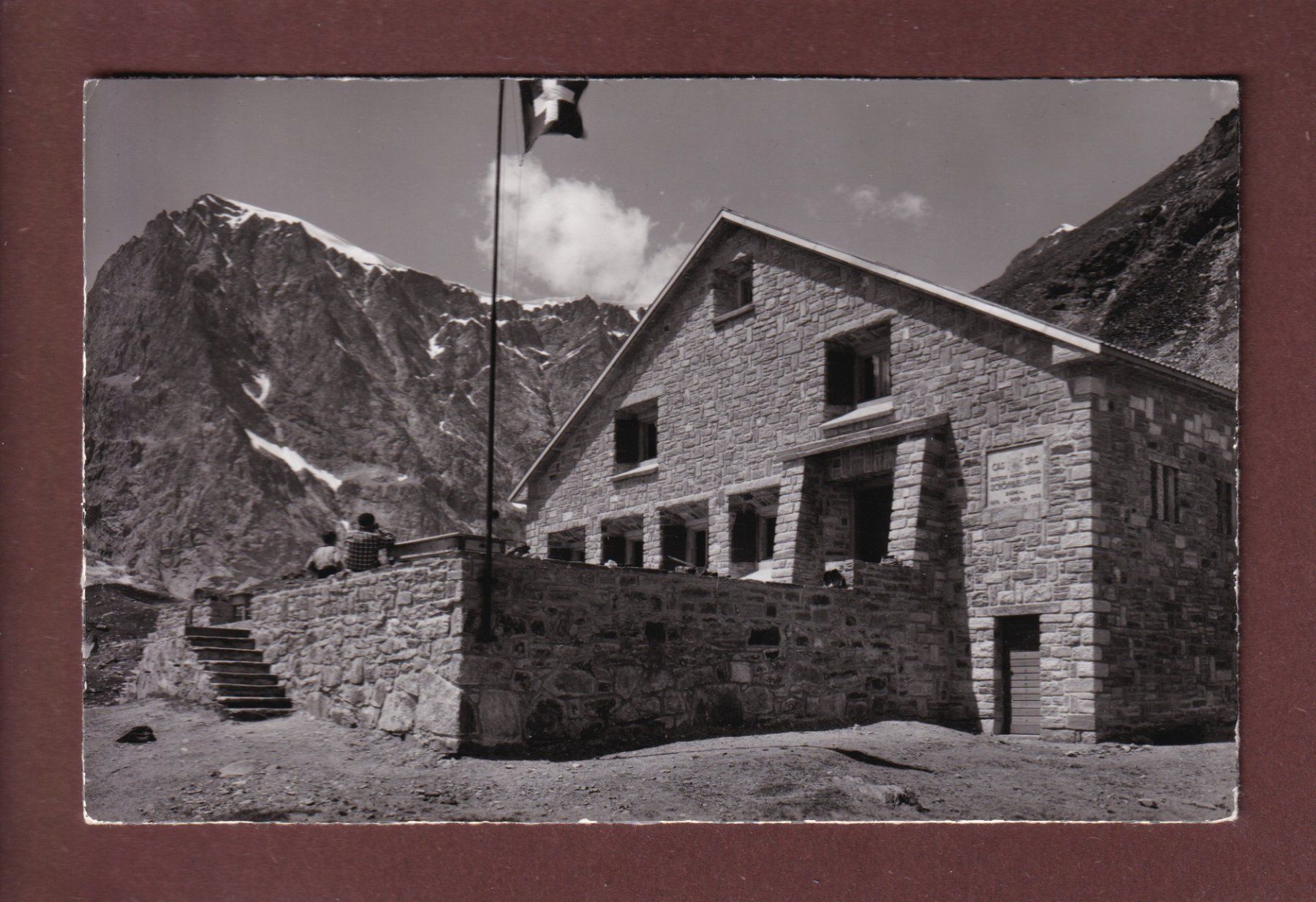 Cartoline postali: Zermatt - SCHÖNBIELHÜTTE – Usato da Pully venduto da nicecards