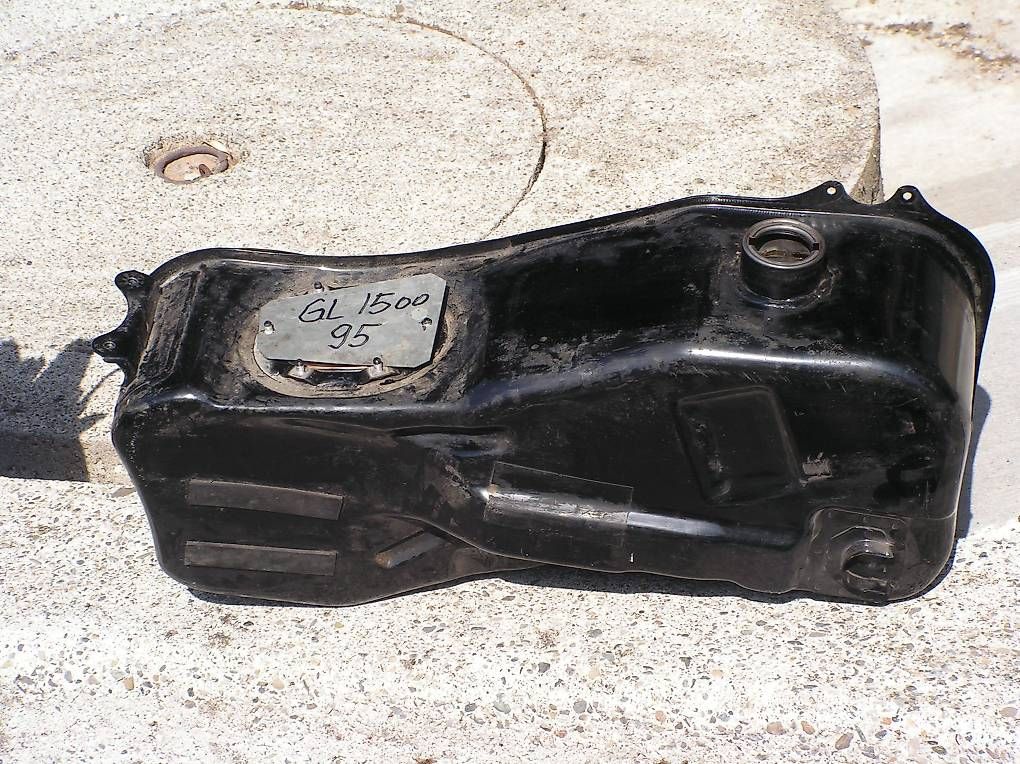 Accessori per altri veicoli: Tank Honda Goldwing Gl 1500  – Usato da Küssnacht am Rigi venduto da Gldoc
