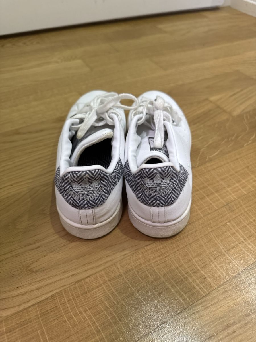 Adidas Chaussures hommes: Adidas Stan Smith Gr. 39.5 – D'occasion à Herzogenbuchsee par _jaaanita 1