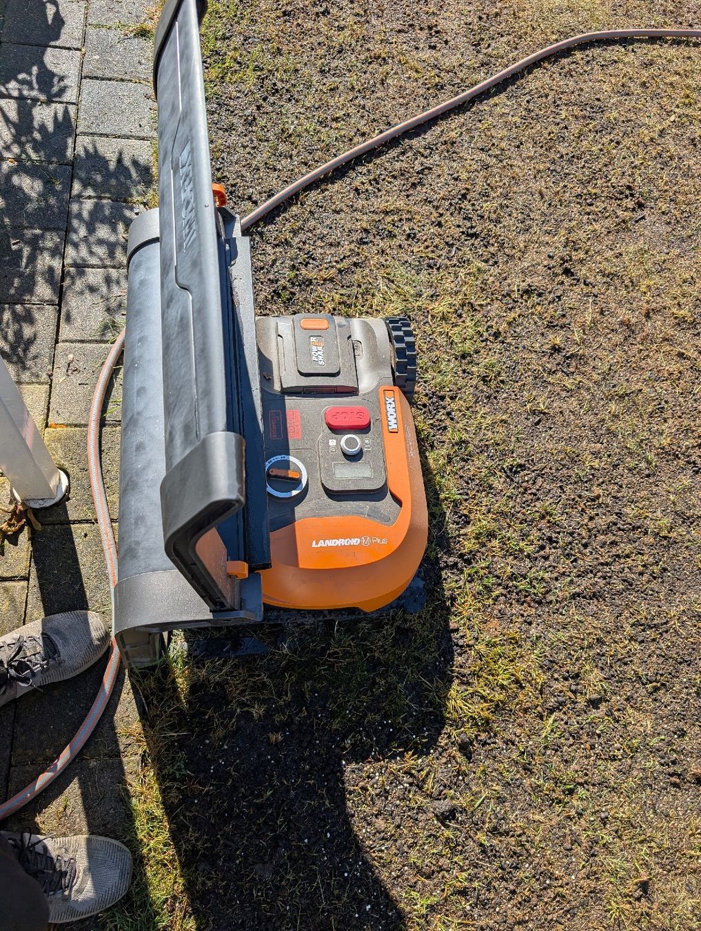 Worx Rasenmäher: Worx Landroid M700plus mit Garage – Gebraucht aus Hüttikon von Kritikos 1