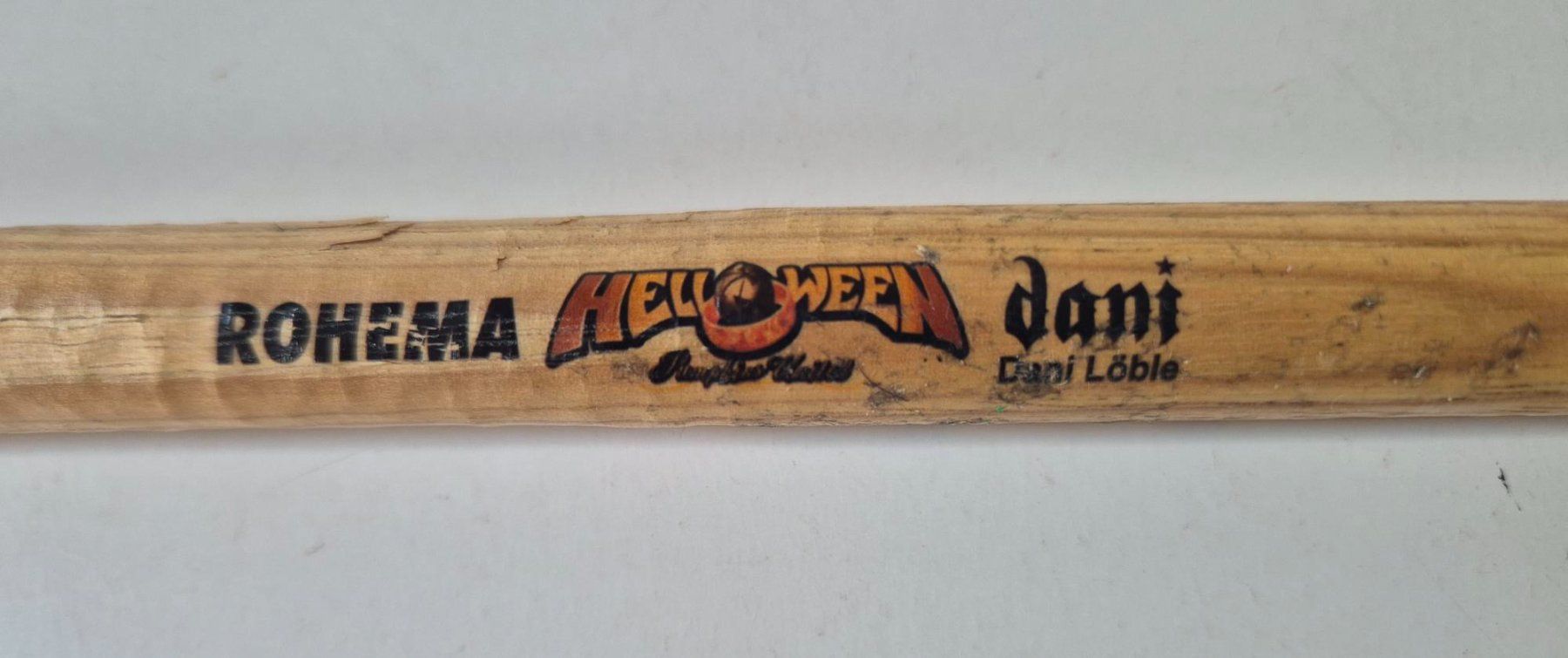 Strumenti musicali: Gespielter Drumstick Helloween / Dani Löble – Usato da Bänk (Dägerlen) venduto da Tinu24 1